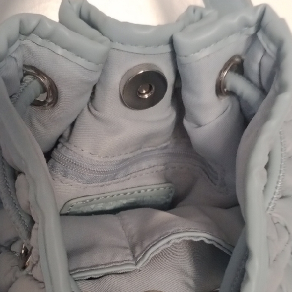 Elegant Quilted Gray Backpack for Women - Picture 4 of 5